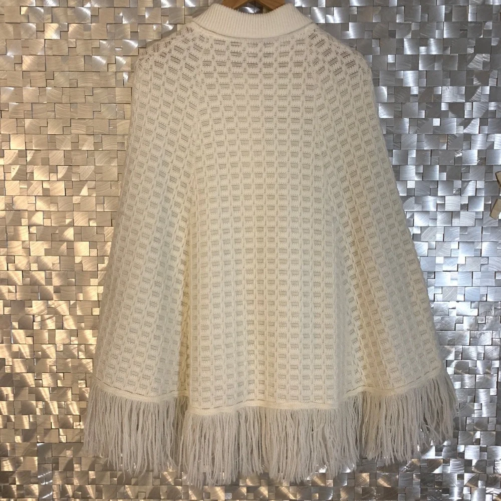 Vintage Ecru Button Front Poncho EUC Hand Slits - Picture 5 of 7